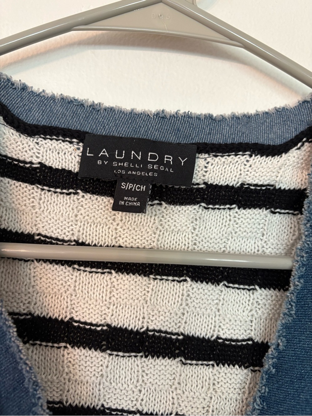 Laundry by Shelli Segal Striped Sleeveless Cardigan - Black, White & Denim Trim - Picture 3 of 4